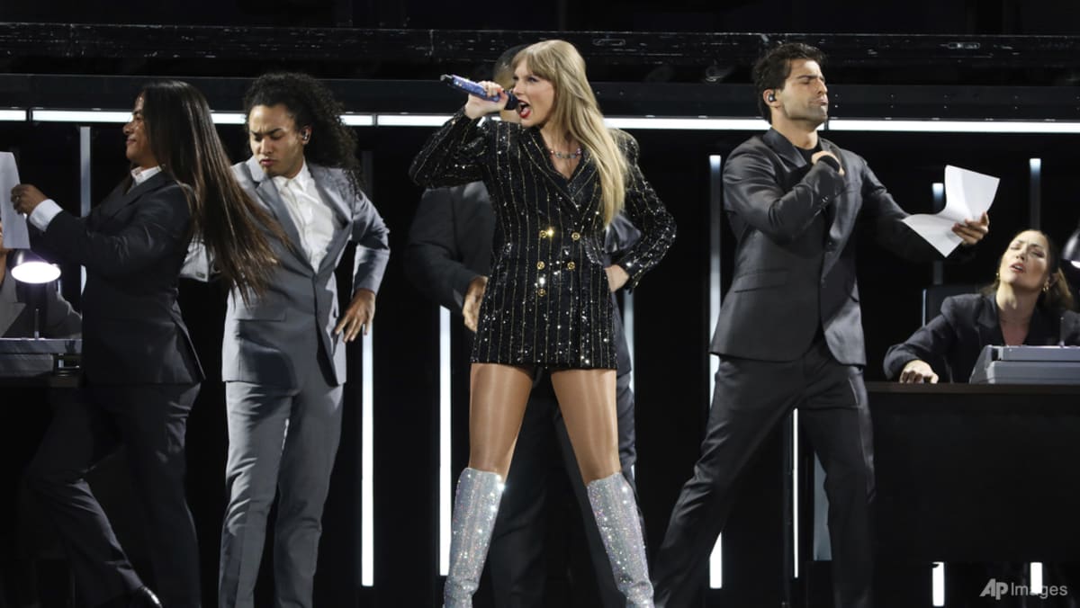 Taylor Swift Gives $55 Million in Bonuses to Her Eras Tour Crew