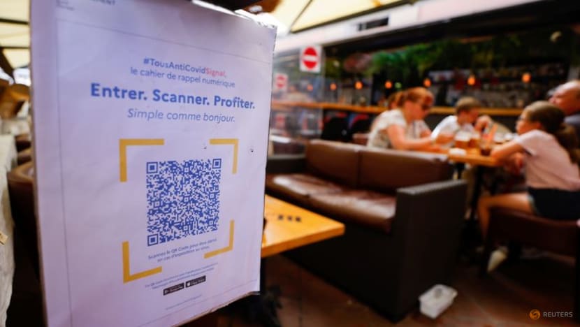 French shopping malls to require COVID-19 health pass French shopping malls to require COVID-19 health pass