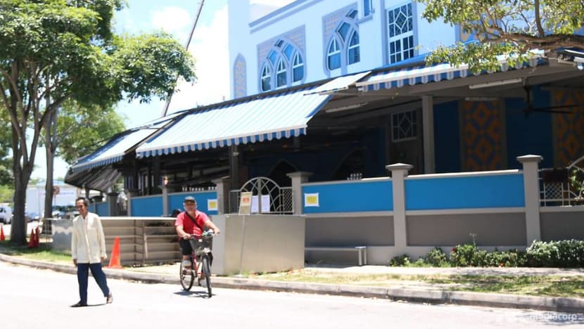 'It's really sad': Some turn up to pray even as mosques closed for cleaning due to COVID-19 'It's really sad': Some turn up to pray even as mosques closed for cleaning due to COVID-19