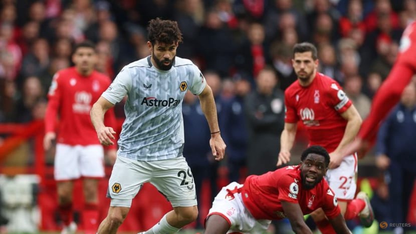 Podence leveller earns Wolves vital point at Forest Podence leveller earns Wolves vital point at Forest
