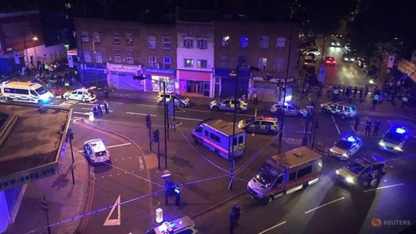 Saksi: Penyerang masjid London memekik "Saya mahu bunuh semua orang Islam"