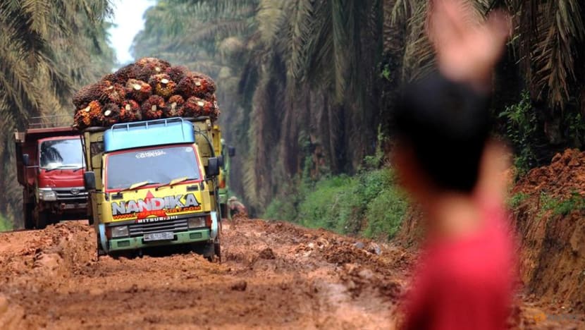 Indonesia's 2022 palm oil exports seen below 2021's 34 million t -GAPKI Indonesia's 2022 palm oil exports seen below 2021's 34 million t -GAPKI