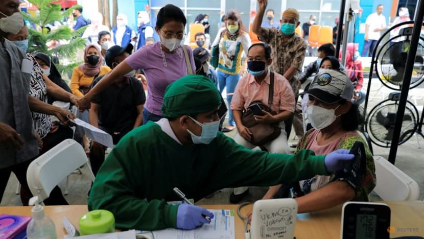 Omicron less severe than Delta but still poses danger for unvaccinated: WHO Omicron less severe than Delta but still poses danger for unvaccinated: WHO