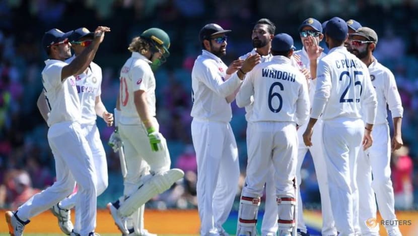 Cricket: India players allegedly suffer racial abuse from crowd in Sydney test - reports Cricket: India players allegedly suffer racial abuse from crowd in Sydney test - reports