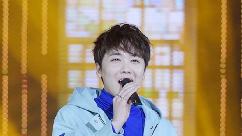 FT Island′s Lee Hong Gi Promises to Quit Smoking if He′s No. 1 in Searches