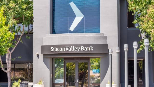 美联储公布硅谷银行倒闭详细报告 承认监管不足