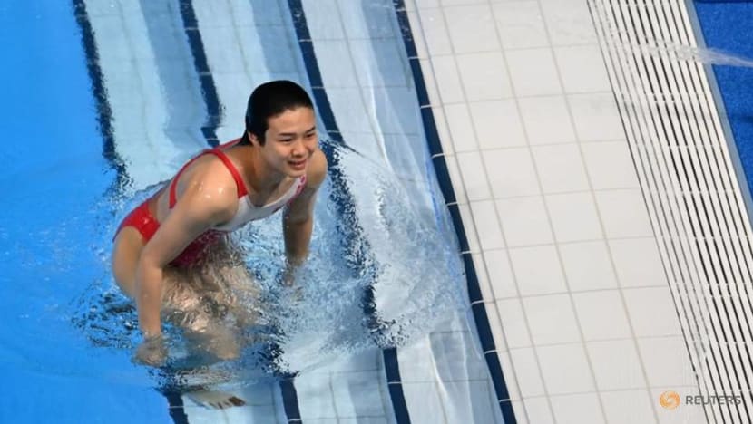Olympics-Diving-China's Shi wins gold in the women's 3 metre springboard