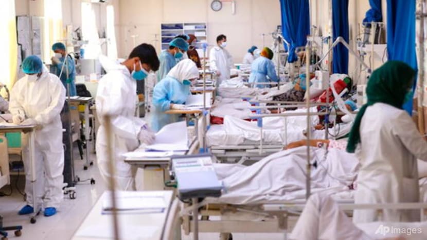 Amid brutal case surge, Afghanistan hit by a vaccine delay Amid brutal case surge, Afghanistan hit by a vaccine delay