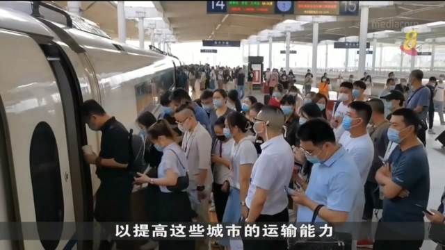 中国国庆出行旅客约6300多万人次 比去年略微下降3%