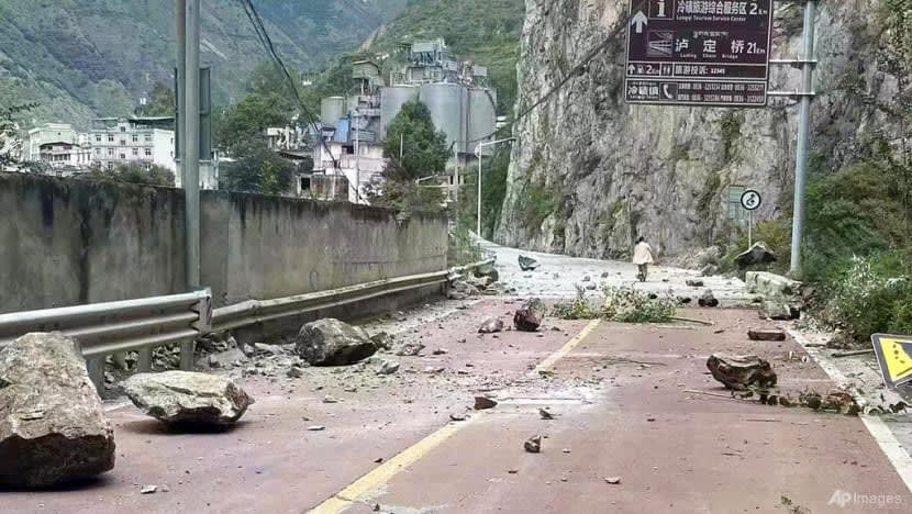 China buka semula jalan menghala ke pusat gempa; angka korban naik ke 74