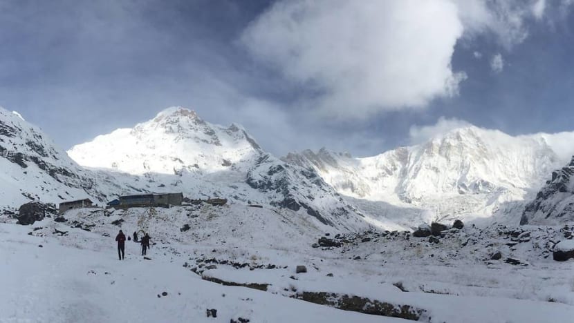 South Koreans among 7 people missing after Himalayan avalanche South Koreans among 7 people missing after Himalayan avalanche