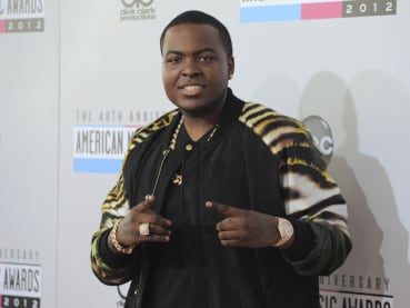 Rapper Sean Kingston and his mother allegedly stole more than US$1 million through fraud