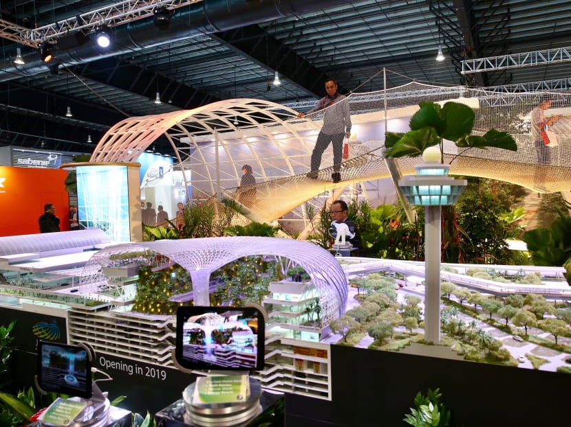 Visitors to the Singapore Airshow can experience Jewel’s sky net at a replica of the attraction set up at the Changi Airport Group booth. Photo: Koh Mui Fong/TODAY
