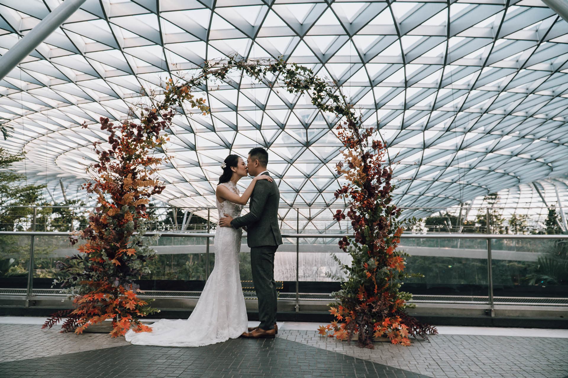 You Can Now Hold Weddings At Jewel Changi Airport — This Is How Much It’ll Cost You Can Now Hold Weddings At Jewel Changi Airport — This Is How Much It’ll Cost