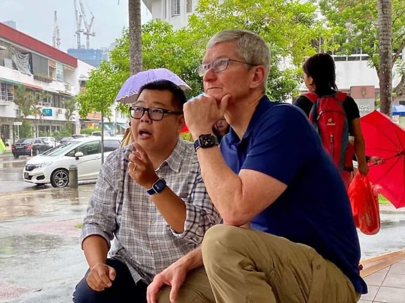 Apple's Tim Cook is in Singapore, tours Tiong Bahru with local photographers