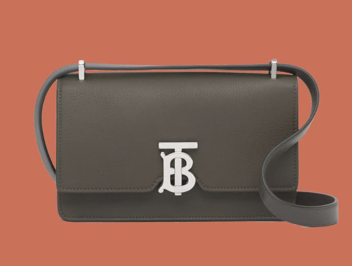 Going Ahead With A VTL Vacation? Essentials For Your Tropical Getaway - CNA Luxury 3 burberry sling bag