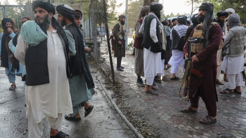 Seven killed by car bomb near Kabul mosque