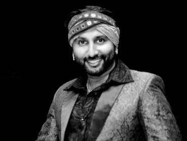 Popular Singaporean VJ-TV host Anandha Kannan dies