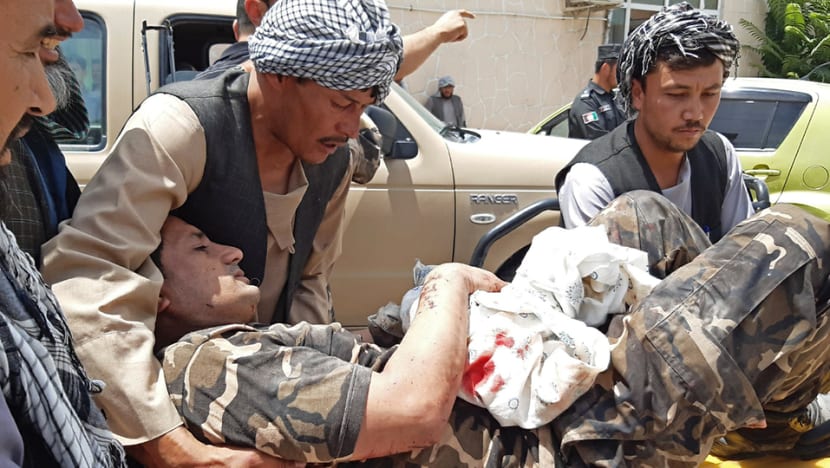 Taliban attack on Afghan government compound kills 10, wounds dozens Taliban attack on Afghan government compound kills 10, wounds dozens
