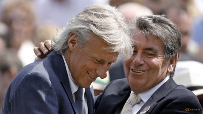 Santana, Spanish champion who popularised the sport, dies aged 83 Santana, Spanish champion who popularised the sport, dies aged 83