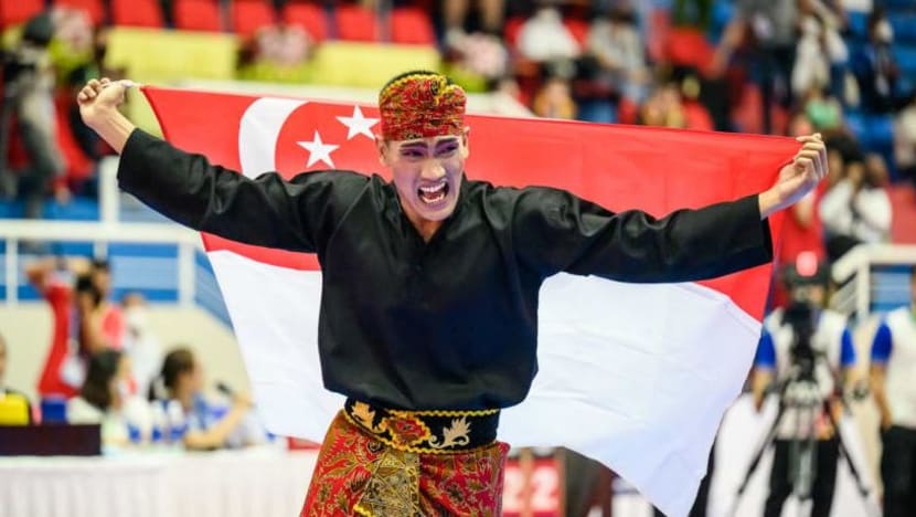 Pesilat negara Muhammad Iqbal raih pingat emas pertama S'pura bagi Sukan SEA ke-31 