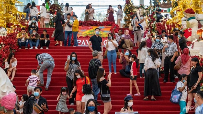 Malaysia lifts indoor mask mandate, excluding public transportation and healthcare settings Malaysia lifts indoor mask mandate, excluding public transportation and healthcare settings