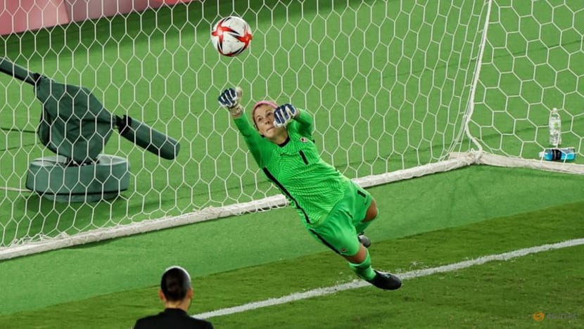 Olympics-Soccer-Sinclair finally claims soccer gold for Canada Olympics-Soccer-Sinclair finally claims soccer gold for Canada