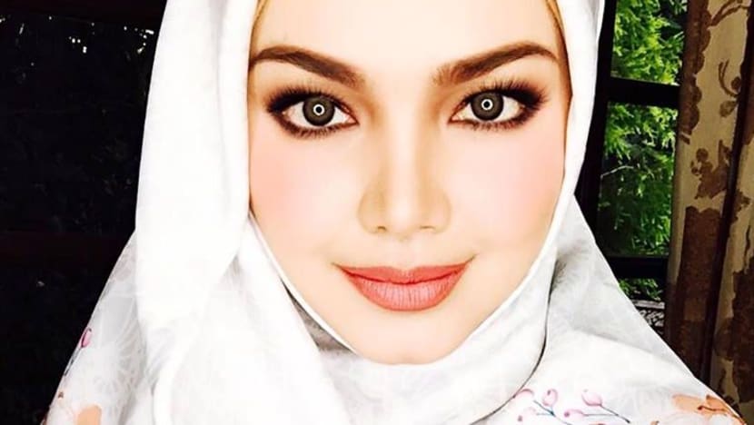 Siti Nurhaliza keluarkan lagu Hari Raya baru, yang pertama dalam 10 tahun Siti Nurhaliza keluarkan lagu Hari Raya baru, yang pertama dalam 10 tahun