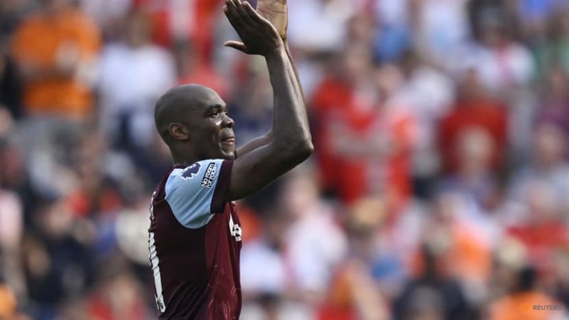Ogbonna rời West Ham sau 9 năm gắn bó