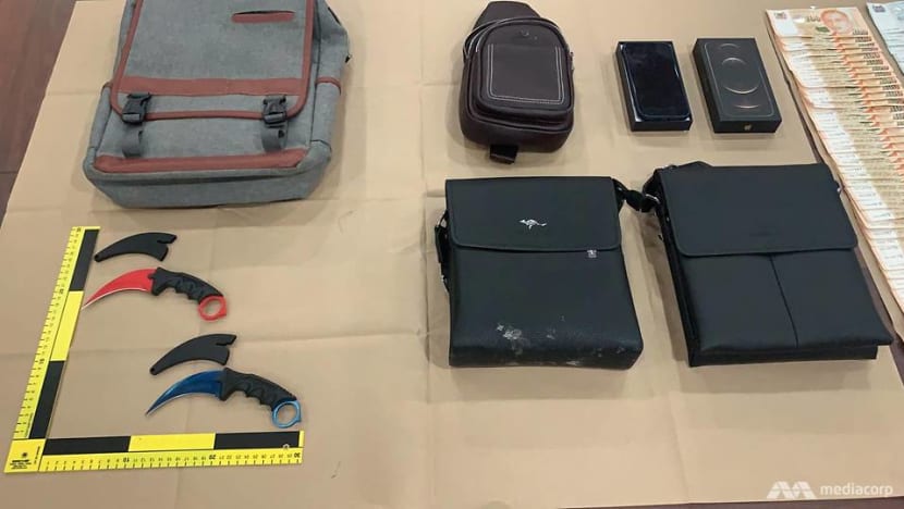 4 men arrested for armed robbery along Jurong Gateway Road 4 men arrested for armed robbery along Jurong Gateway Road