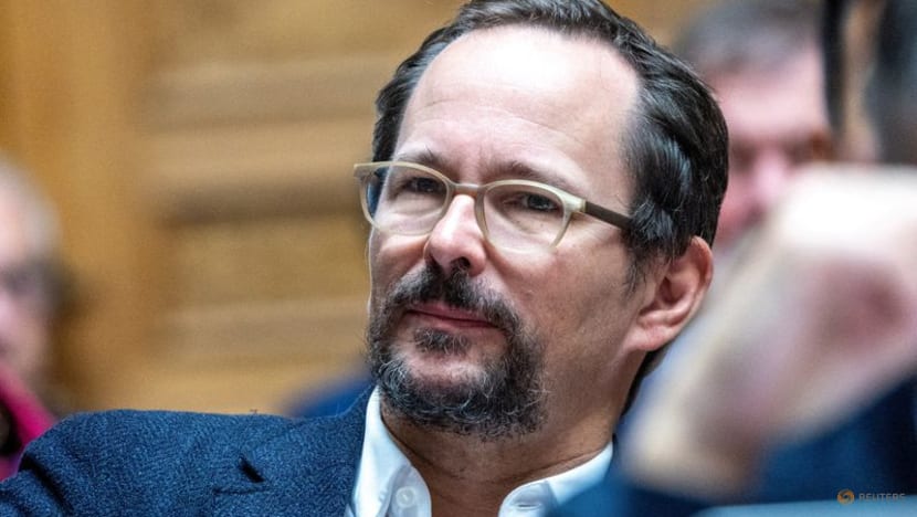 Switzerland projected to shift to right in national elections