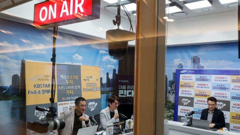 In S Korea, an army of retail investors flocks to YouTube for stock trading advice In S Korea, an army of retail investors flocks to YouTube for stock trading advice