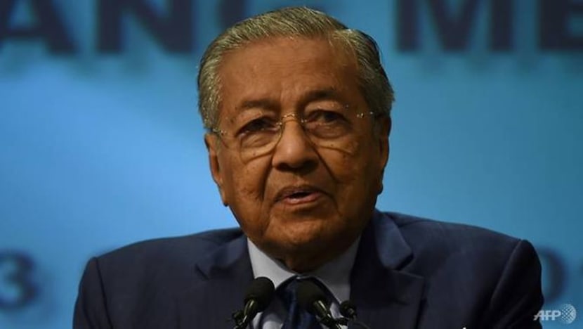 Kerajaan Pakatan Harapan perlu kaji semula sebahagian janji manifesto, tegas Dr Mahathir