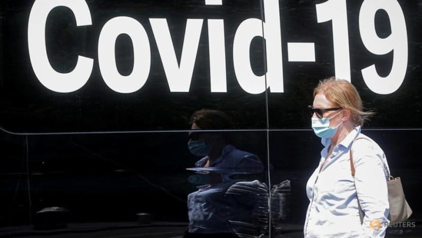 White House tells agencies to mandate masks in federal buildings in COVID-19 hot spots White House tells agencies to mandate masks in federal buildings in COVID-19 hot spots