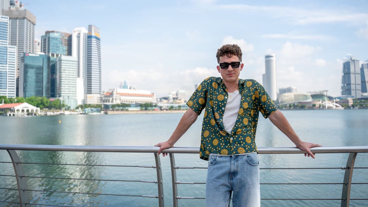 singer-charlie-puth-to-promote-singapore-locations-in-new-destination-video
