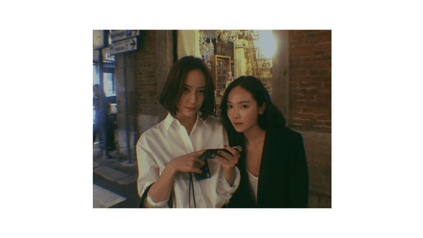 Jessica Poses with Sister Krystal in Milan While Attending Fashion Week