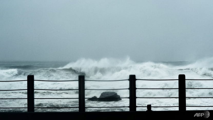 Shanghai suspends schools, flights as typhoon approaches China Shanghai suspends schools, flights as typhoon approaches China