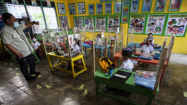 自冠病疫情爆发关闭 菲律宾学校11月全面重开