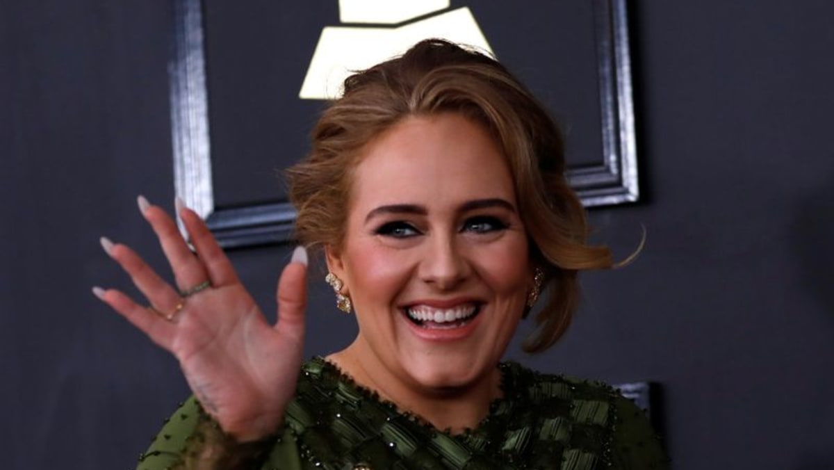 ‘Emotionally brilian’: penyanyi Adele merilis album baru ’30’
