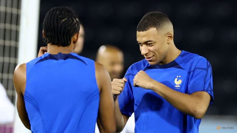 Bromance on hold as Mbappe and Hakimi lock horns Bromance on hold as Mbappe and Hakimi lock horns