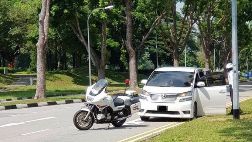 Three drivers forfeit their vehicles for providing illegal chauffeured services from Singapore to Johor: LTA Three drivers forfeit their vehicles for providing illegal chauffeured services from Singapore to Johor: LTA