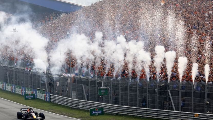 Verstappen continues winning streak in home Dutch GP Verstappen continues winning streak in home Dutch GP