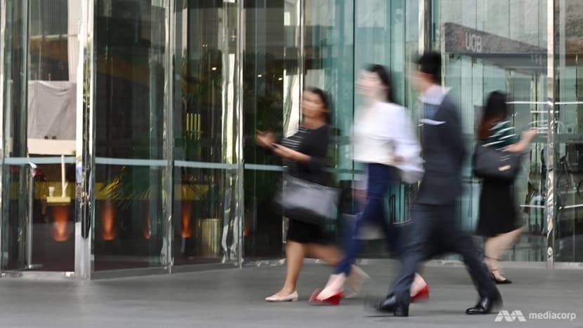 Overall unemployment rate in Singapore inches up to 2.3% in Q3: MOM