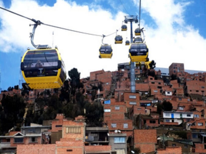 Cable cars running above the city of La Paz. The urban aerial vehicles planned for Bandung are already in use in other cities such as London and Portland. Photo: Reuters