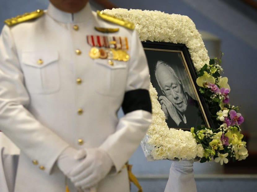 Thousands pay final respects to Mr Lee Kuan Yew