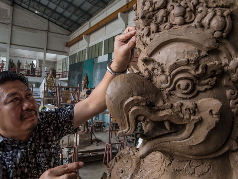 Gallery: Thai artisans craft for king’s funeral