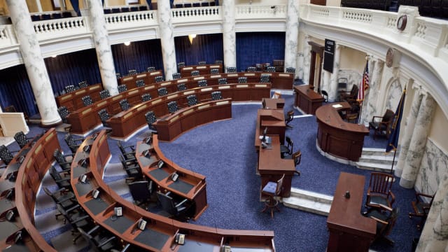 美国众议院通过“防止强迫维吾尔人劳动”法案