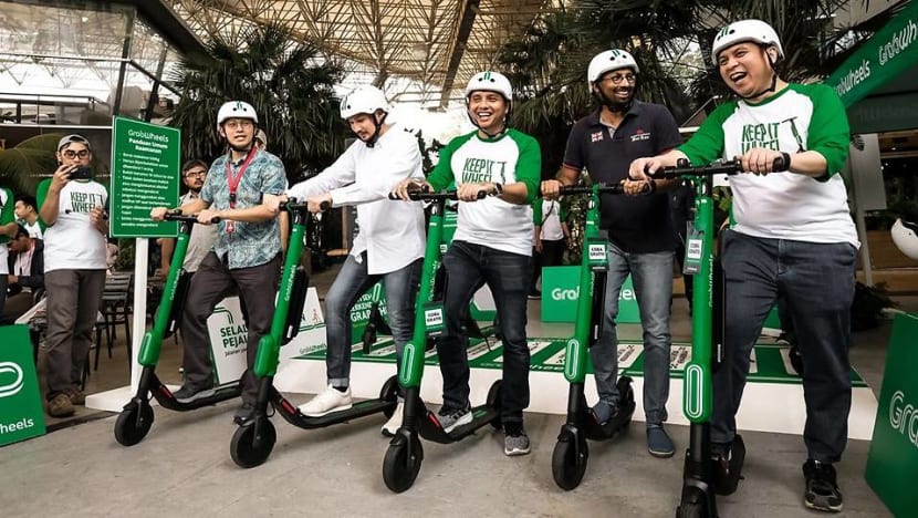 Jakarta mulls e-scooter ban from sidewalks after fatal accident Jakarta mulls e-scooter ban from sidewalks after fatal accident