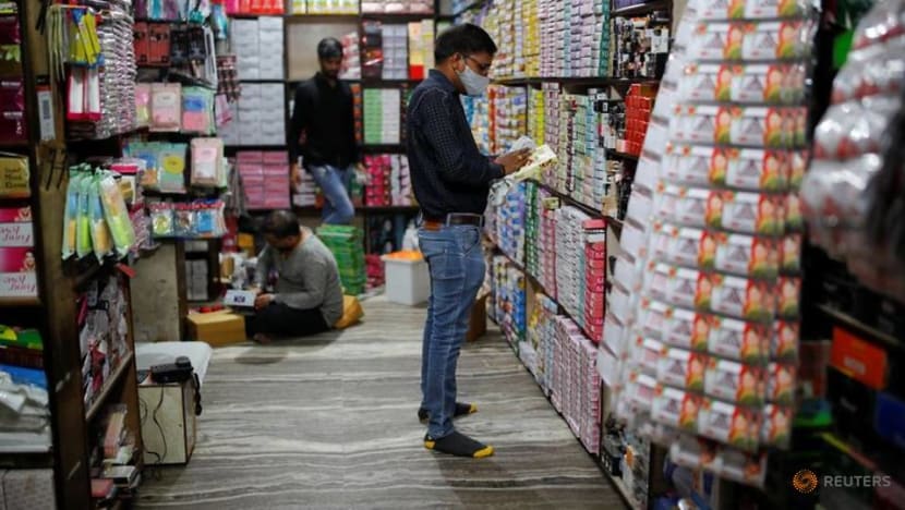 India's daily COVID-19 cases dip below 100,000 for first time in 2 months India's daily COVID-19 cases dip below 100,000 for first time in 2 months