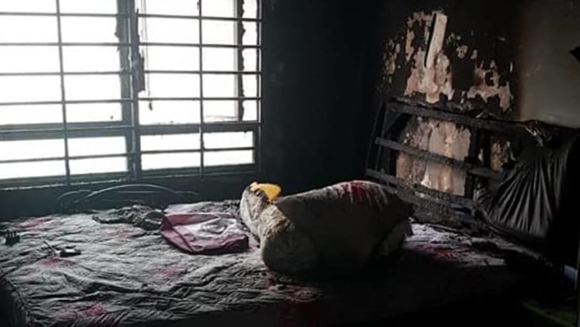 Charging PMD causes fire in Sengkang flat; 1 taken to hospital Charging PMD causes fire in Sengkang flat; 1 taken to hospital